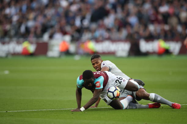 转会的背后 转会的背后